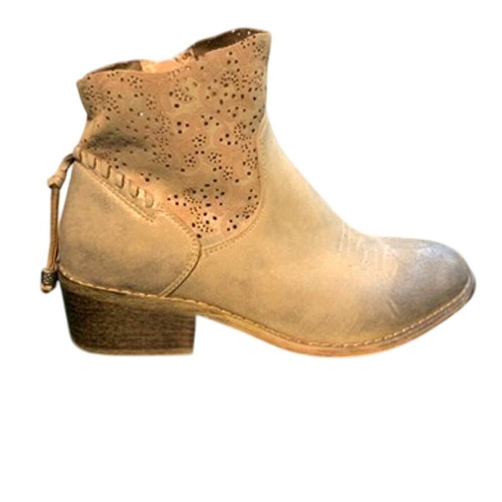 Boutique Corkys Laser Cutout Ankle Bootie 7 Tan Metallic Shimmer Faux Leather
